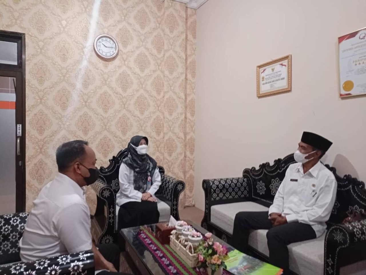 PSBL MUTMAINAH TERIMA HIBAH MOBIL AMBULANCE DARI RSJMS